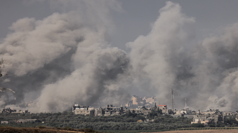 22 صاروخا لكل كيلومتر.. إسرائيل ألقت متفجرات على غزة تعادل قنبلة هيروشيما